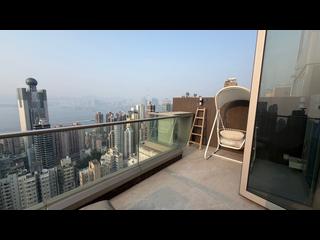 Sai Ying Pun - The Summa Block 1 09
