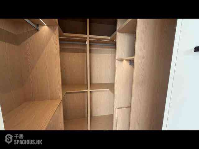 Sai Ying Pun - The Summa Block 1 14