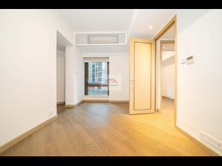 Mid Levels Central - 3, MacDonnell Road 06