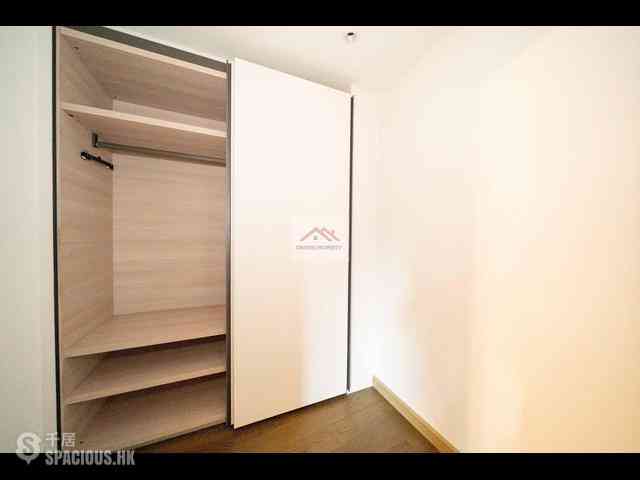 Mid Levels Central - 3, MacDonnell Road 07