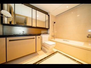 Mid Levels Central - 3, MacDonnell Road 08