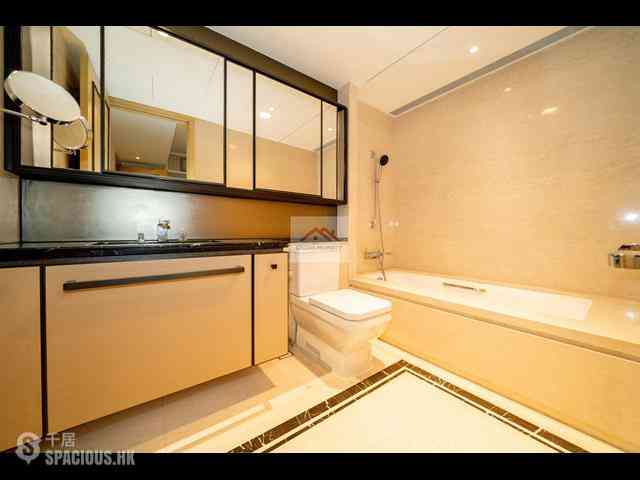 Mid Levels Central - 3, MacDonnell Road 08
