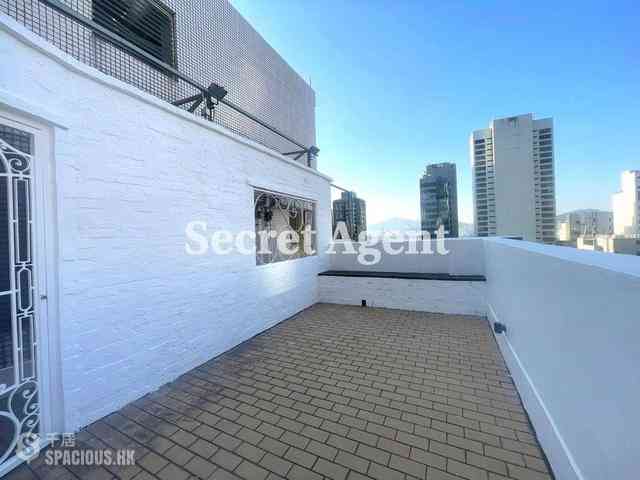 Sai Ying Pun - Fung King Court 02
