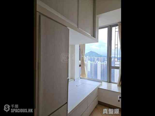 Tseung Kwan O - The Wings 02