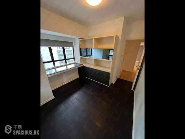 Mid Levels Central - Robinson Heights Block 2 01