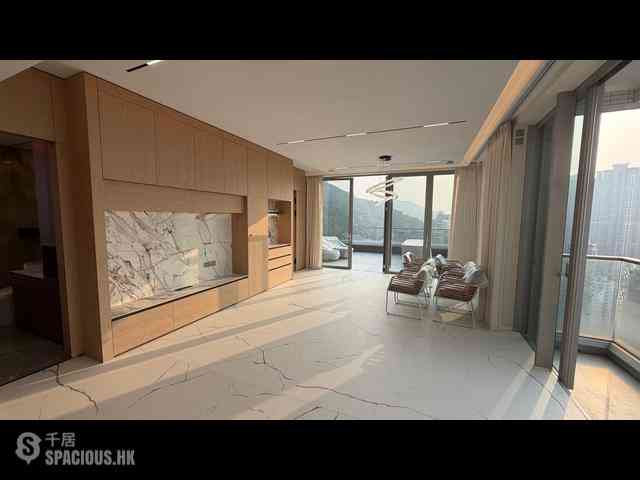 Sai Ying Pun - The Summa Block 1 07