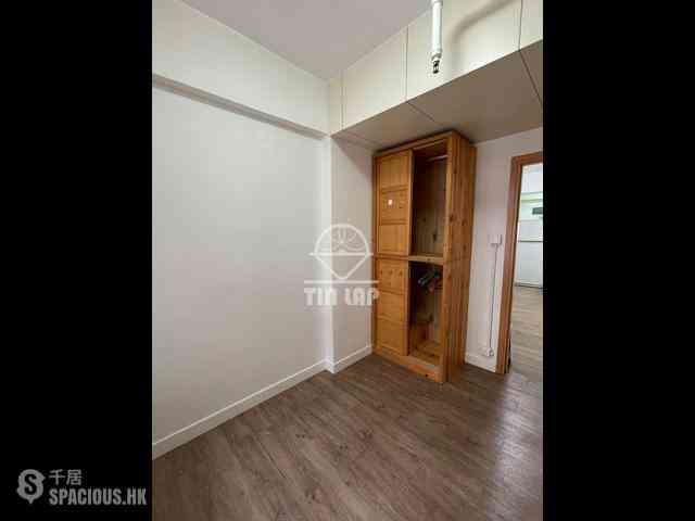 Sheung Wan - 19, Ko Shing Street 11