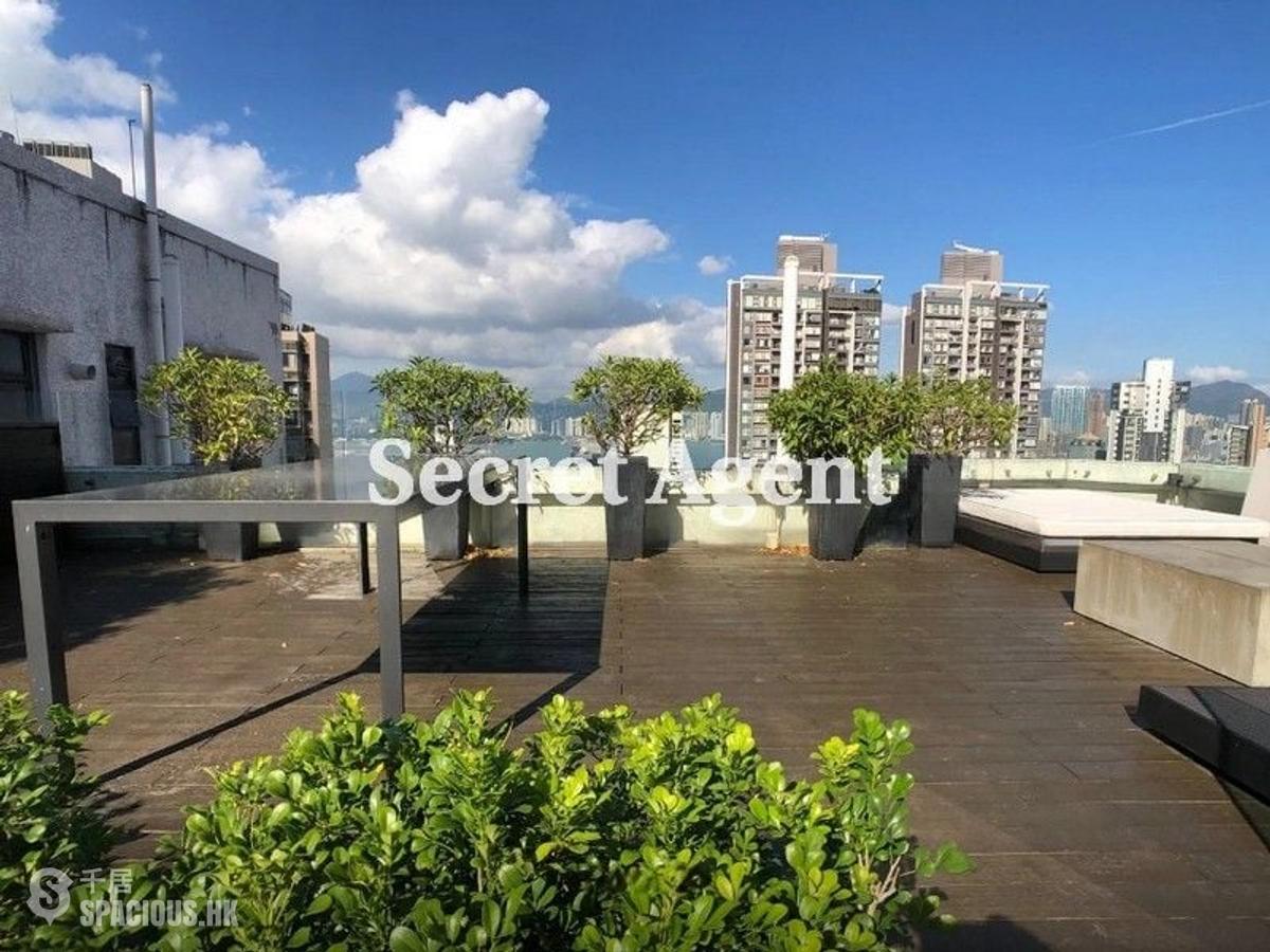 Sai Ying Pun - Wing Cheung Court 01