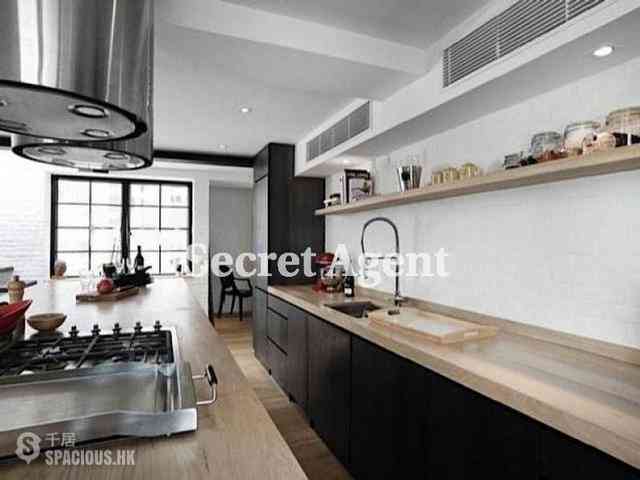 Sai Ying Pun - Wing Cheung Court 06