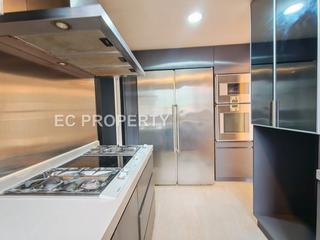Happy Valley - The Broadville 06