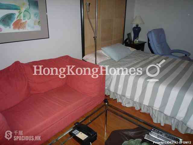 Wan Chai - Convention Plaza Apartments 04
