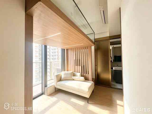 Sai Ying Pun - Des Voeux W Residence 02