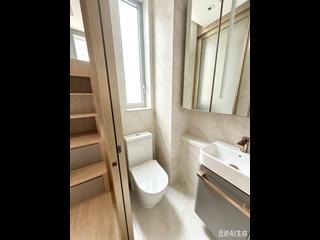 Sai Ying Pun - Des Voeux W Residence 03