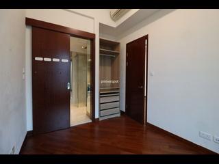 Wan Chai - The Avenue Phase 2 Block 2 03