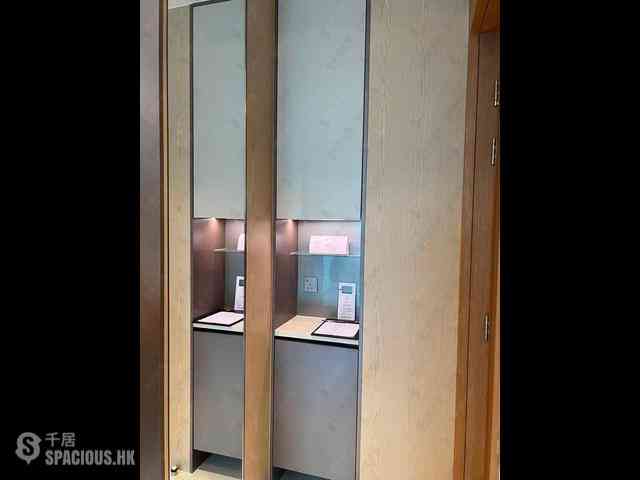 Sai Ying Pun - Upper Manor 03