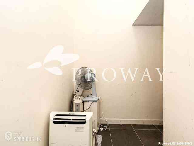 Tai Hang - Swiss Towers 12