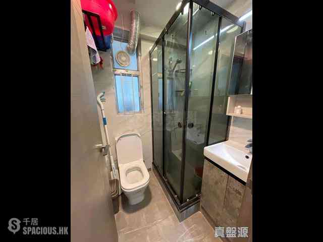 Sai Wan Ho - Lei King Wan Sites C Block 9 Yee Cheung Mansion 04