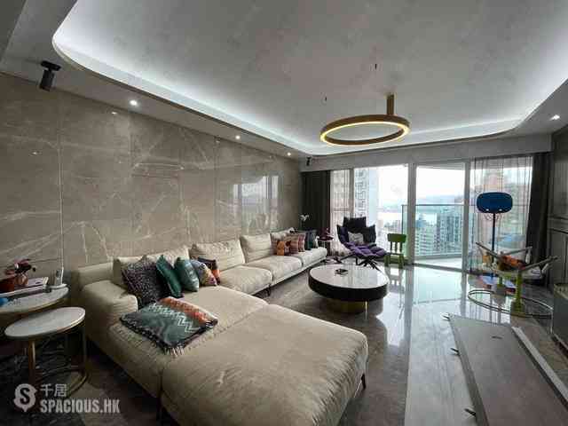 Mid Levels West - Serene Court 01