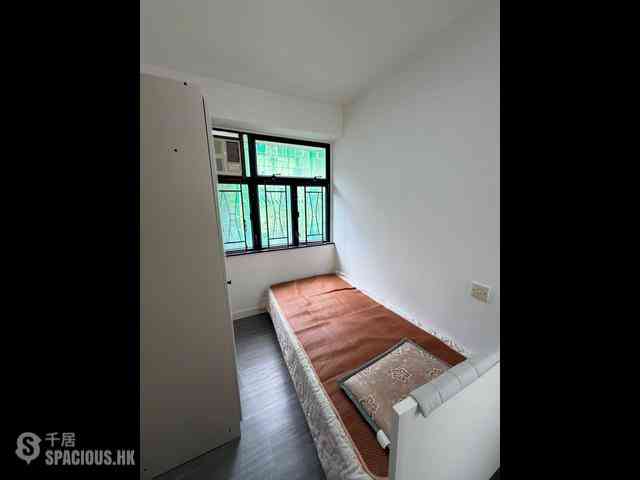 Shek Tong Tsui - Wing Ga Building 03