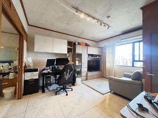 Mid Levels Central - Pearl Gardens Block AB 02