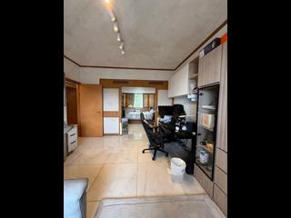 Mid Levels Central - Pearl Gardens Block AB 05