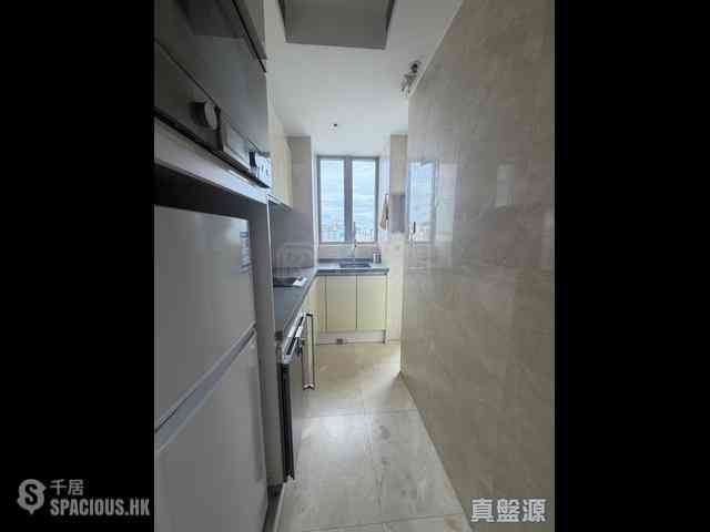Yau Ma Tei - The Coronation Tower 7 05