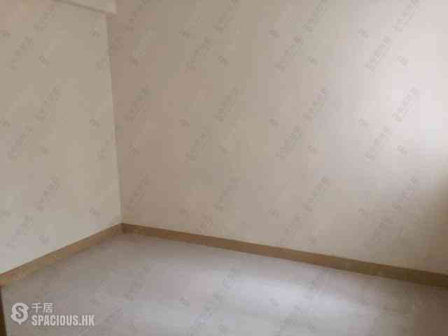 Sai Ying Pun - Hing Hon Building 04