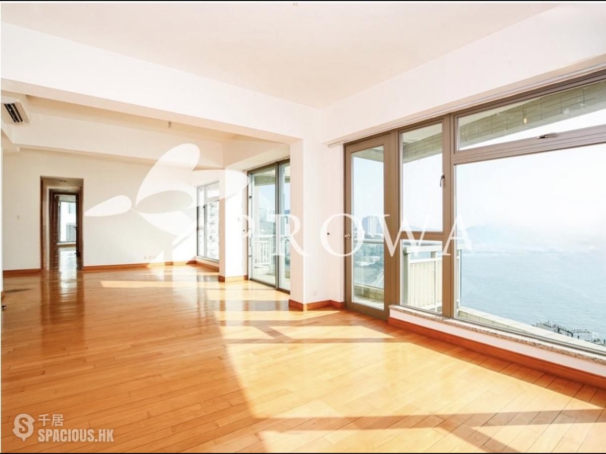 Pok Fu Lam - Villas Sorrento 01