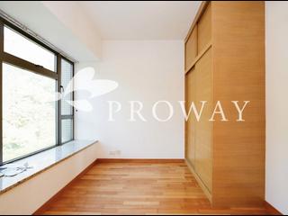 Pok Fu Lam - Villas Sorrento 06