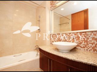 Pok Fu Lam - Villas Sorrento 07