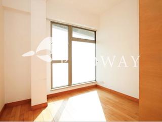 Pok Fu Lam - Villas Sorrento 09