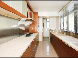 Pok Fu Lam - Villas Sorrento 10