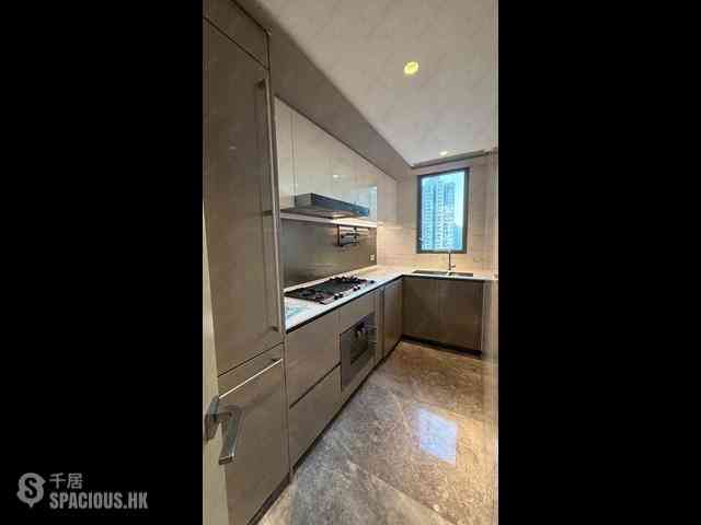 Wong Chuk Hang - The Southside Phase 2 La Marina Tower 2A 09