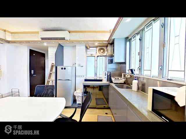 Wan Chai - Sai Kou Building 08