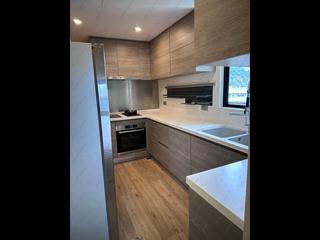 Mid Levels East - Bowen Place 15