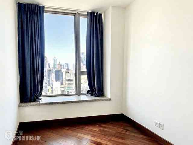 Wan Chai - The Avenue Phase 2 Block 2 07