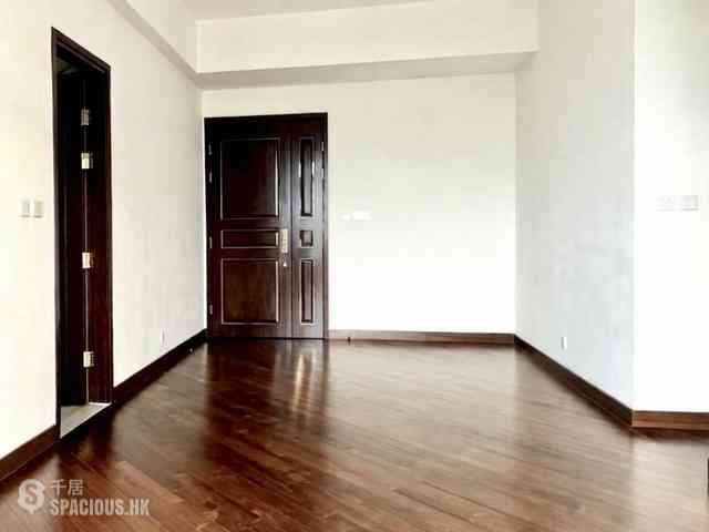 Wan Chai - The Avenue Phase 2 Block 2 04