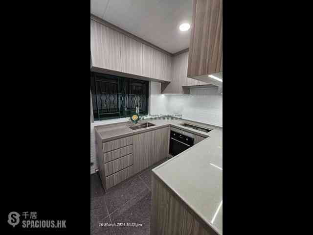 Mid Levels Central - Hillsborough Court 05