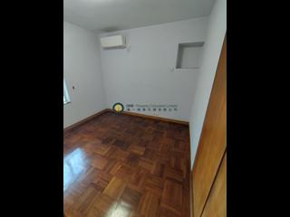 Mid Levels Central - Merry Court 05