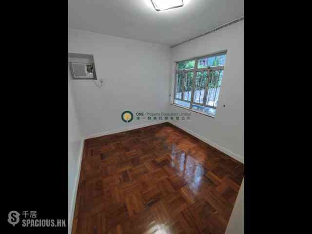 Mid Levels Central - Merry Court 06