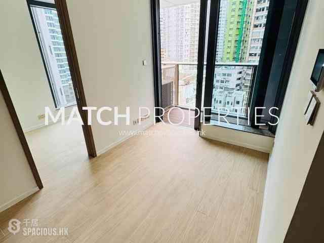 Sai Ying Pun - Des Voeux W Residence 01