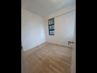 Mid Levels West - Scenic Heights Block 2 04
