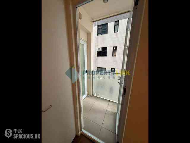 Mid Levels West - Chong Yuen 14