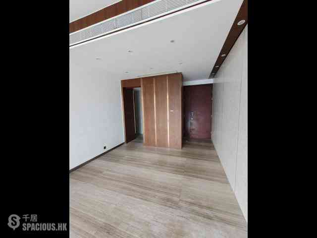Tai Kok Tsui - One Silversea Tower 7 03