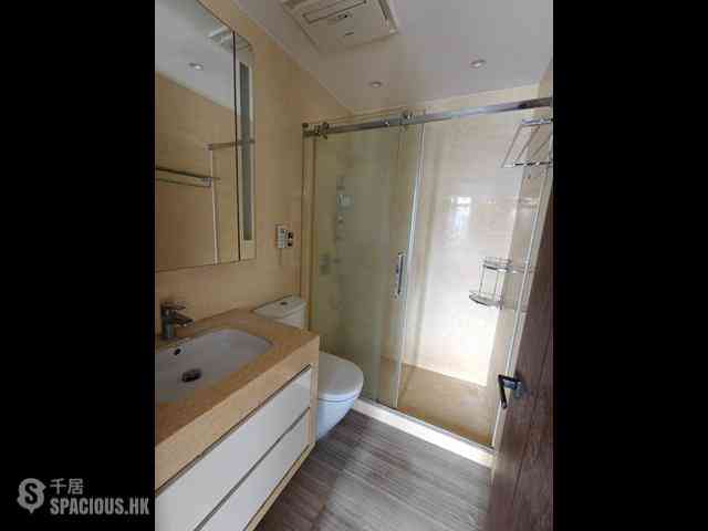 Tai Kok Tsui - One Silversea Tower 7 05