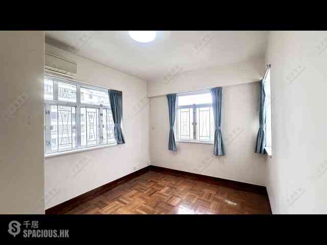 Braemar Hill - Coral Court 02