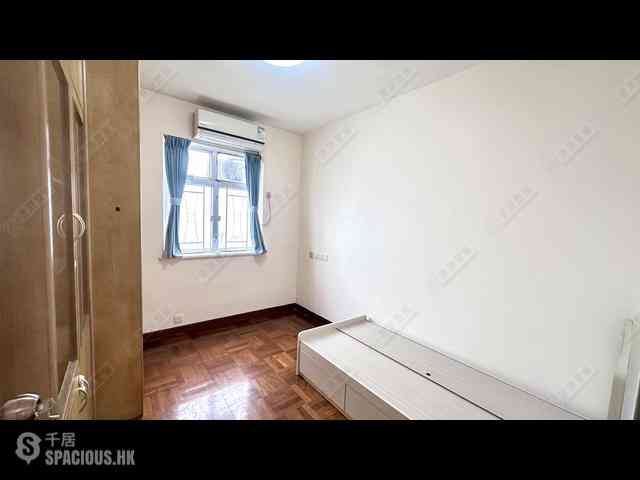 Braemar Hill - Coral Court 06