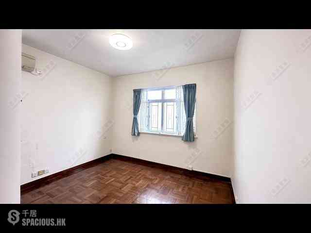 Braemar Hill - Coral Court 07