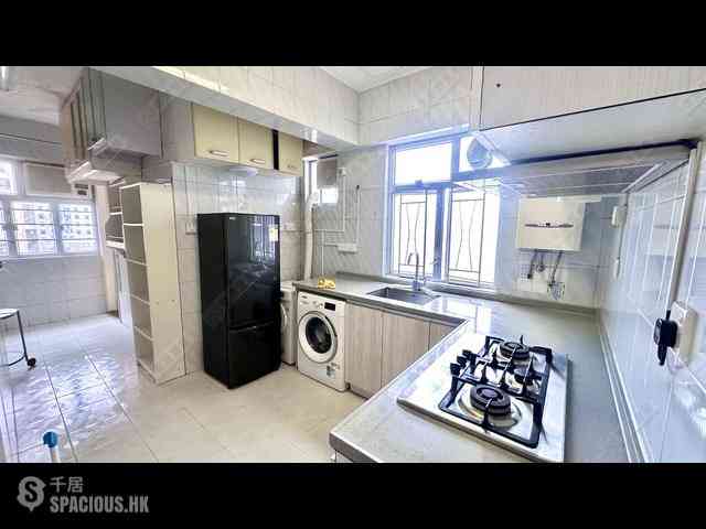 Braemar Hill - Coral Court 09