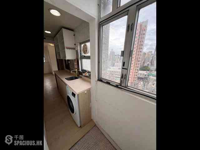 Yau Ma Tei - Chee Sing Building 06